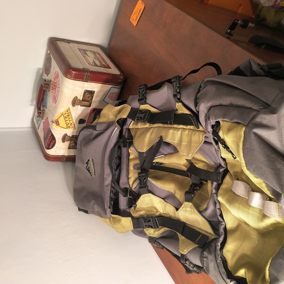 Areo Mountaineering backpack-mint! - Picture 7 of 8